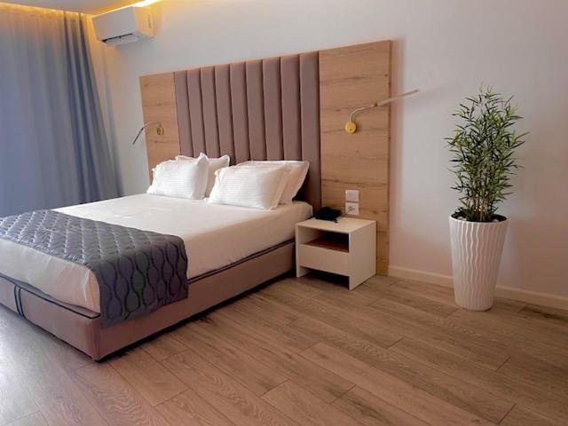 Ebbi Hotel Dhërmi Eksteriør billede