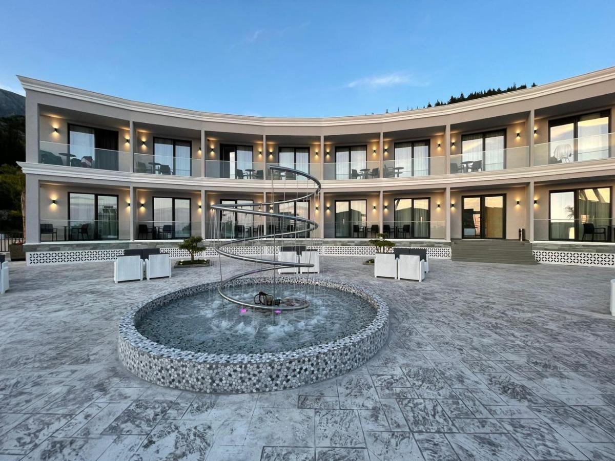 Ebbi Hotel Dhërmi Eksteriør billede