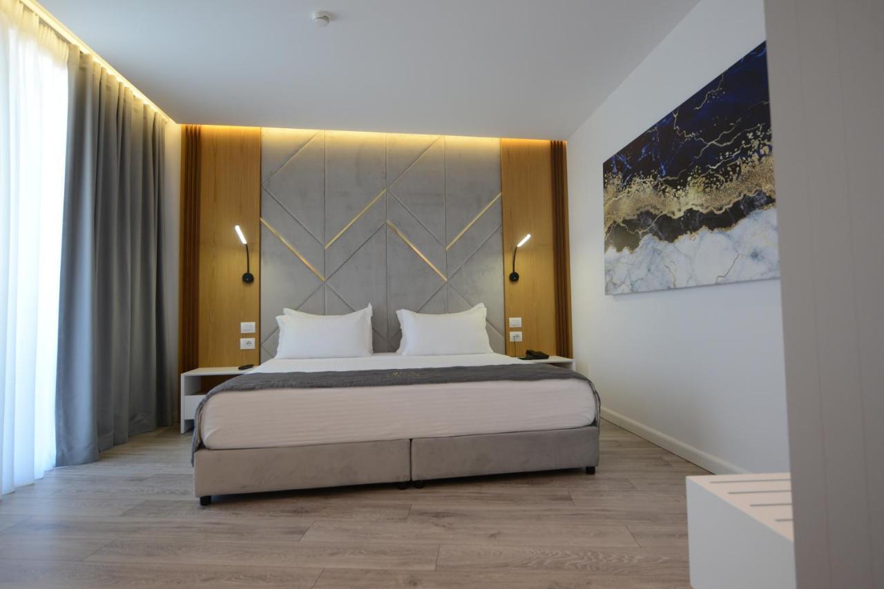 Ebbi Hotel Dhërmi Eksteriør billede