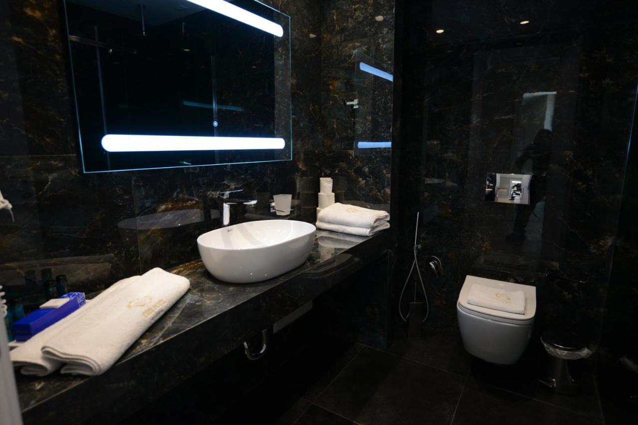 Ebbi Hotel Dhërmi Eksteriør billede